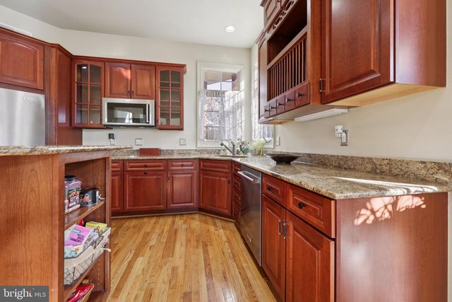 8301 HANCOCK CT, Gainesville, VA 20155