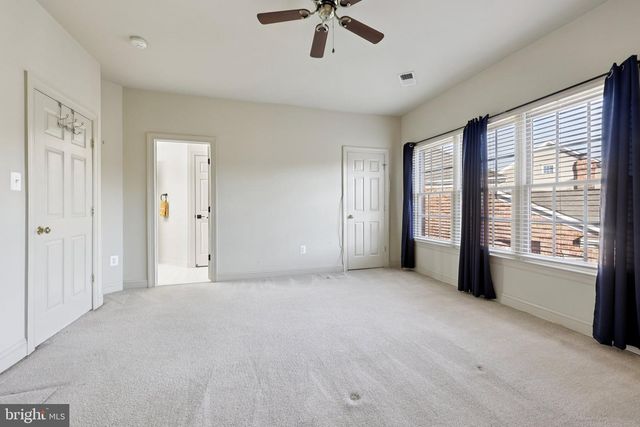 8301 HANCOCK CT, Gainesville, VA 20155