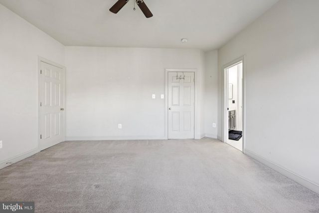 8301 HANCOCK CT, Gainesville, VA 20155