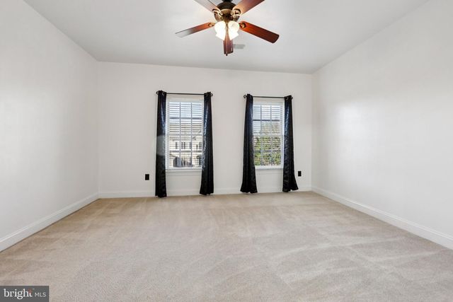 8301 HANCOCK CT, Gainesville, VA 20155