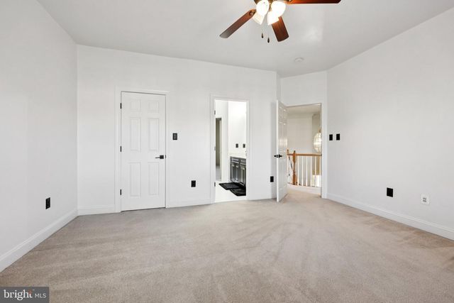 8301 HANCOCK CT, Gainesville, VA 20155