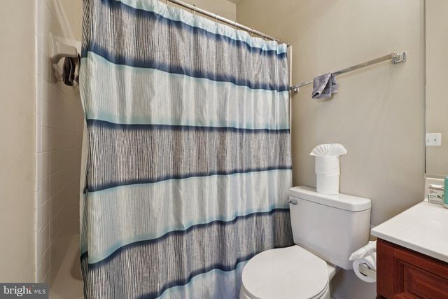 8301 HANCOCK CT, Gainesville, VA 20155