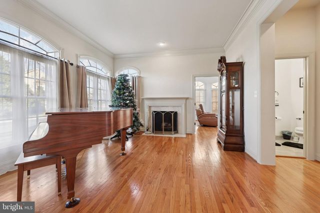 8301 HANCOCK CT, Gainesville, VA 20155