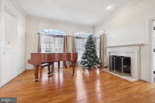 8301 HANCOCK CT, Gainesville, VA 20155