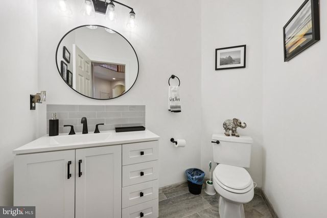 8301 HANCOCK CT, Gainesville, VA 20155