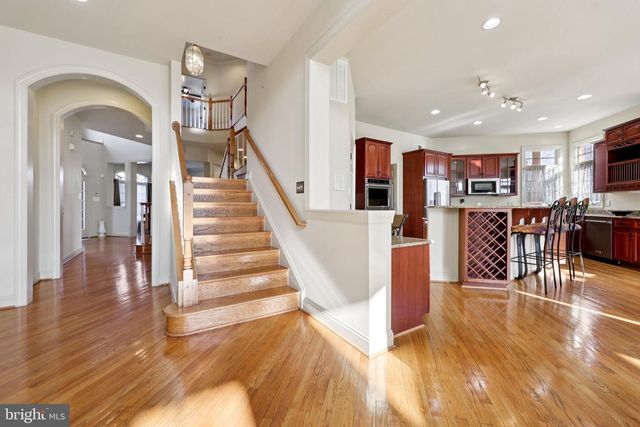 8301 HANCOCK CT, Gainesville, VA 20155