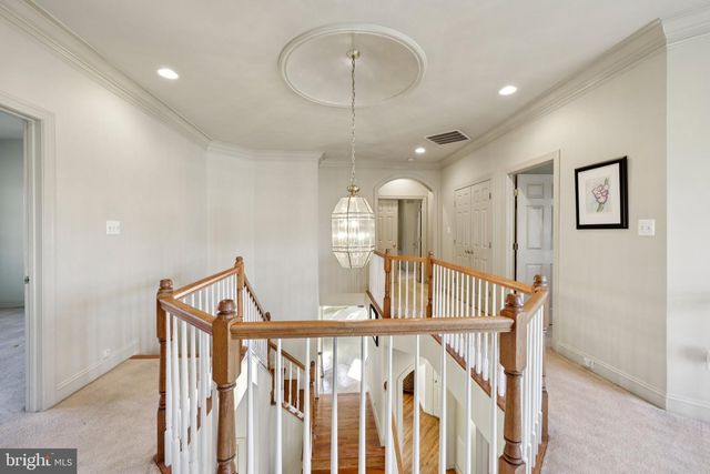 8301 HANCOCK CT, Gainesville, VA 20155