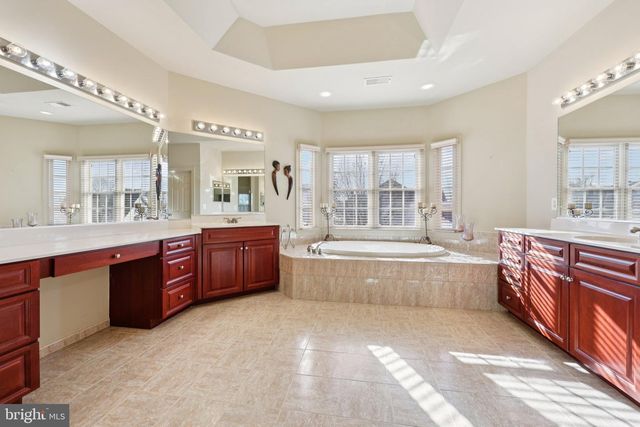 8301 HANCOCK CT, Gainesville, VA 20155