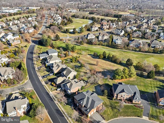 8301 HANCOCK CT, Gainesville, VA 20155