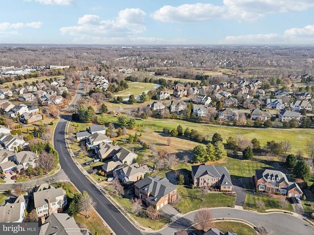 8301 HANCOCK CT, Gainesville, VA 20155