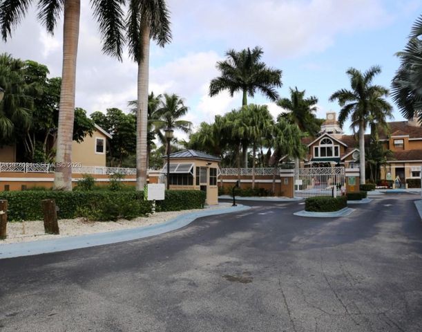 15640 SW 106th Ln 903, Miami, FL 33196