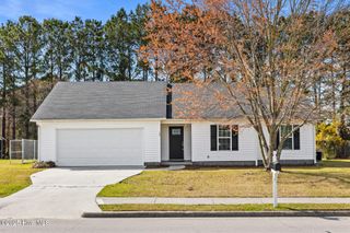 204 Commons Drive, Jacksonville, NC 28546