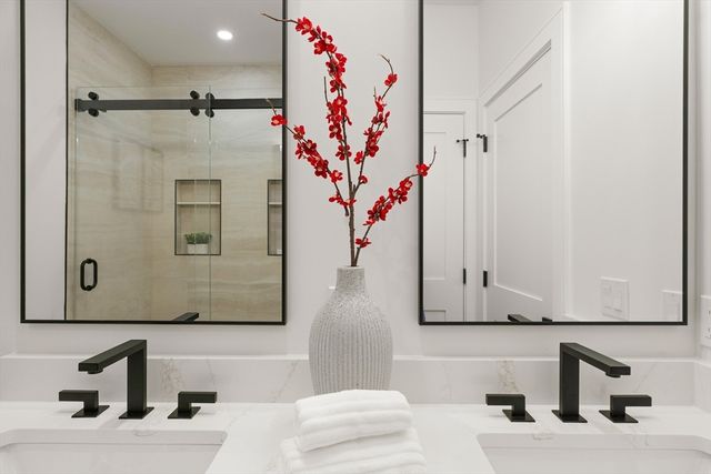 30 Swan Ave PH1, Boston, MA 02128