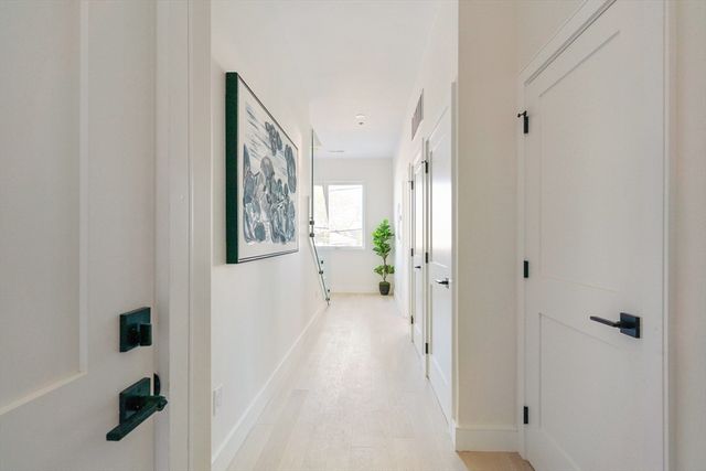 30 Swan Ave PH1, Boston, MA 02128