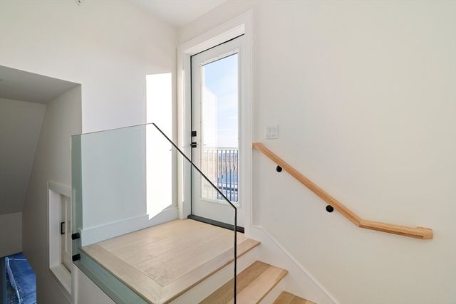 30 Swan Ave PH1, Boston, MA 02128