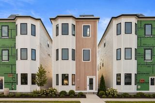 30 Swan Ave PH1, Boston, MA 02128