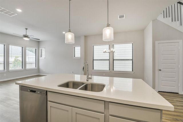 360 Summer Place Drive, Montgomery, TX 77356