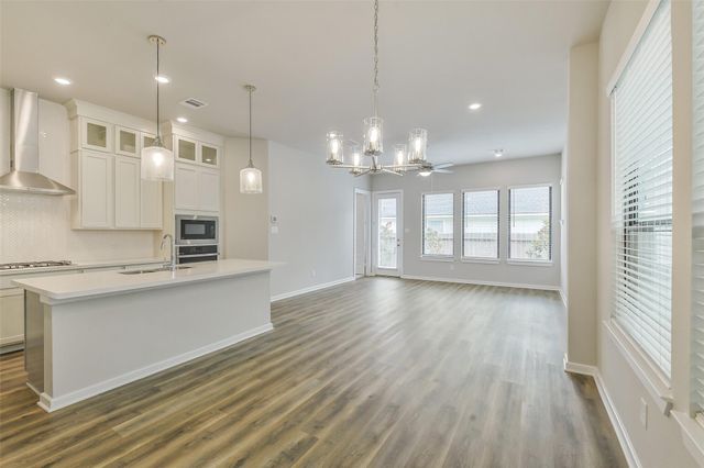 360 Summer Place Drive, Montgomery, TX 77356