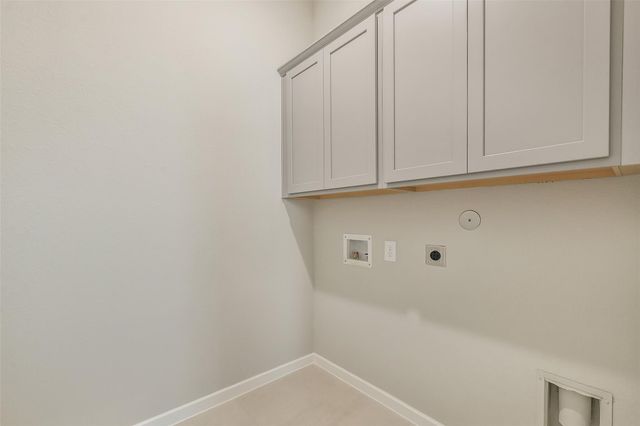 360 Summer Place Drive, Montgomery, TX 77356