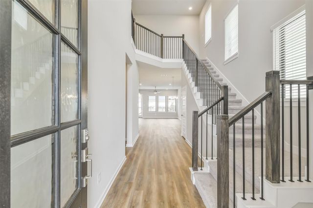 360 Summer Place Drive, Montgomery, TX 77356
