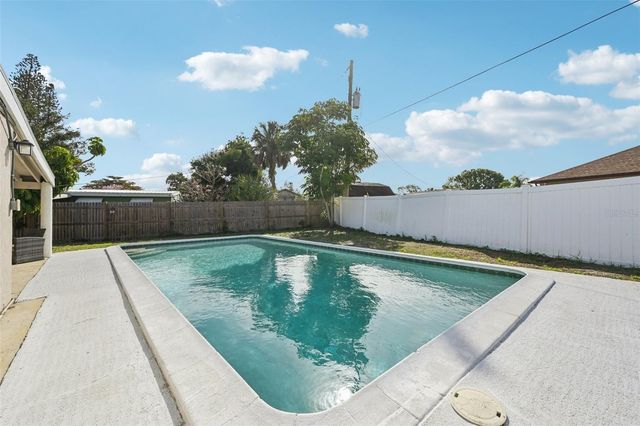 2416 EMORY AVENUE, Bradenton, FL 34207