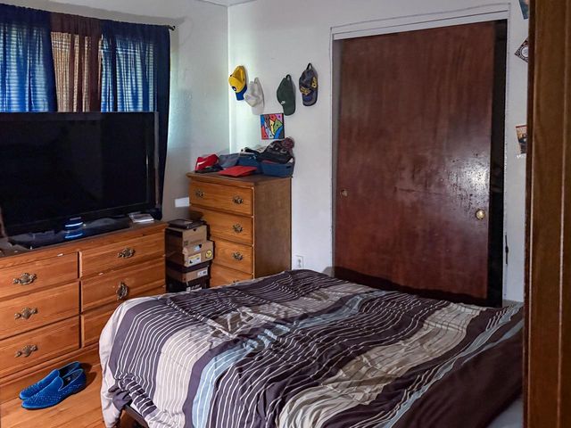 5735 W Green Tree ROAD, Milwaukee, WI 53223