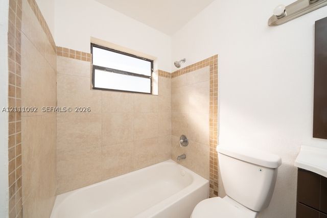 417 NW 2nd Ave 12, Hallandale Beach, FL 33009