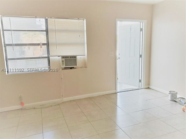 417 NW 2nd Ave 12, Hallandale Beach, FL 33009