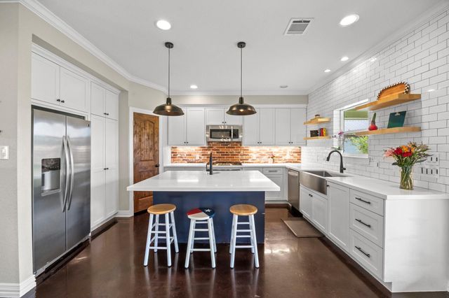 3355 Clayhead Road, Richmond, TX 77406