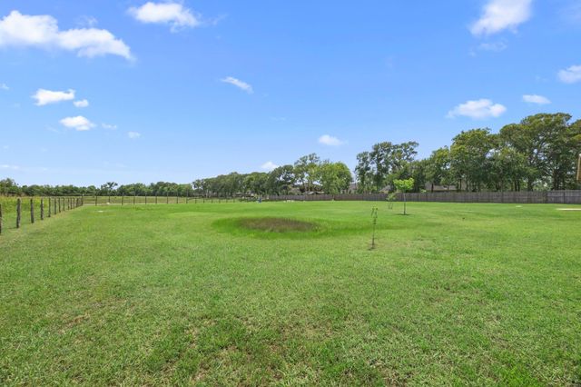 3355 Clayhead Road, Richmond, TX 77406