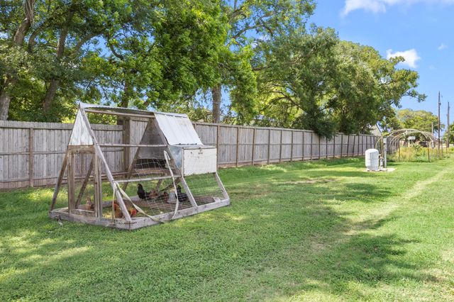 3355 Clayhead Road, Richmond, TX 77406