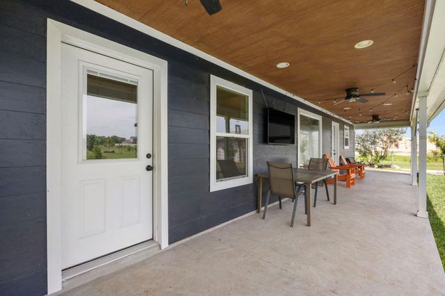 3355 Clayhead Road, Richmond, TX 77406