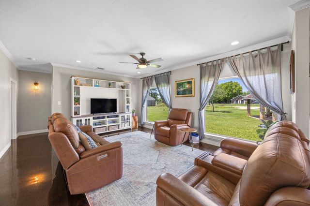 3355 Clayhead Road, Richmond, TX 77406