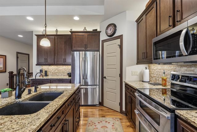 1515 SE Greenbriar Circle, Waukee, IA 50263