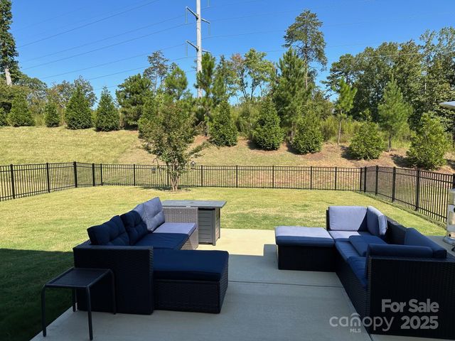 12417 Old Iron Lane, Charlotte, NC 28215