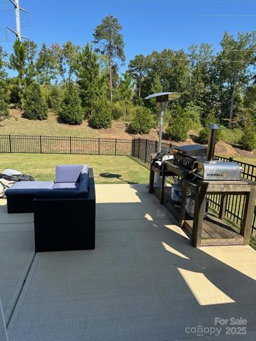 12417 Old Iron Lane, Charlotte, NC 28215