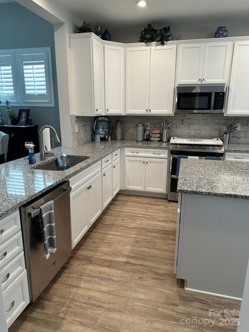 12417 Old Iron Lane, Charlotte, NC 28215