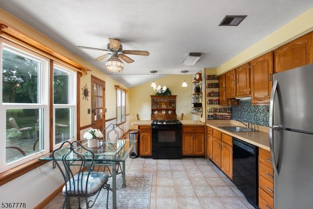 10 Nottingham Way, Hillsborough Twp., NJ 08844