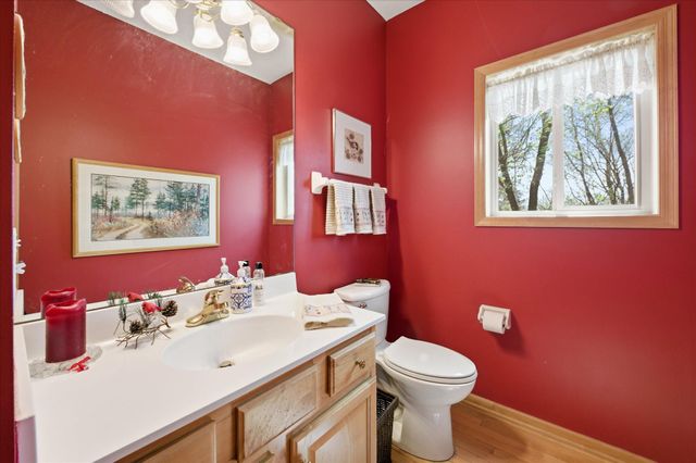 9836 Belmont Lane, Eden Prairie, MN 55347