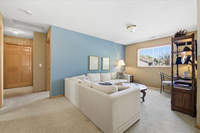 9836 Belmont Lane, Eden Prairie, MN 55347