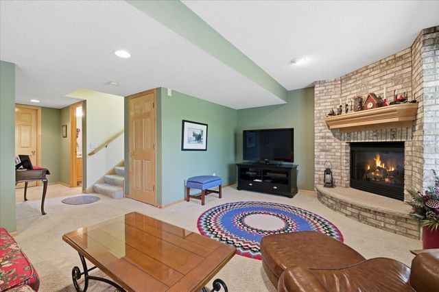 9836 Belmont Lane, Eden Prairie, MN 55347