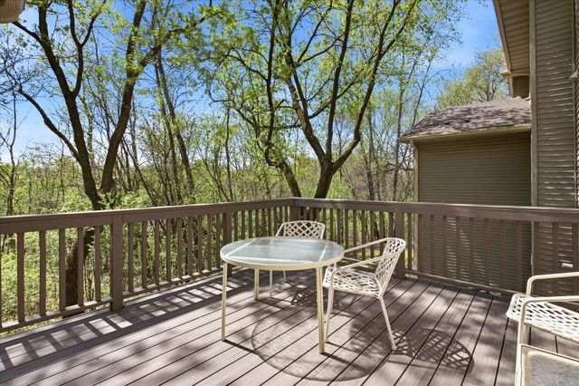 9836 Belmont Lane, Eden Prairie, MN 55347