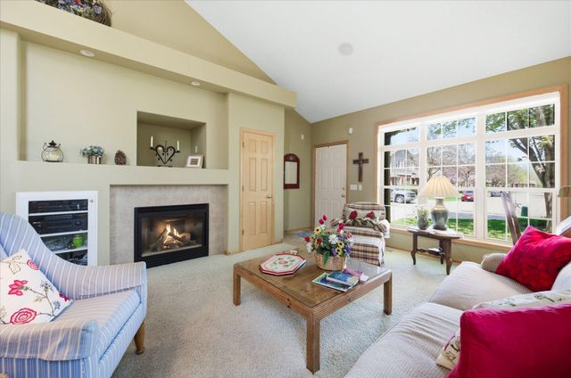 9836 Belmont Lane, Eden Prairie, MN 55347