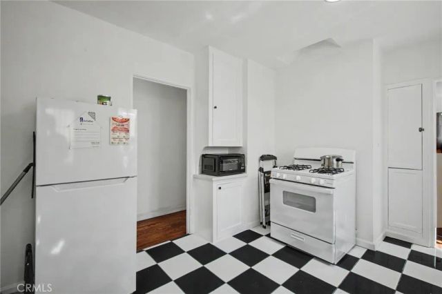 1423 W 65th, Los Angeles, CA 90047
