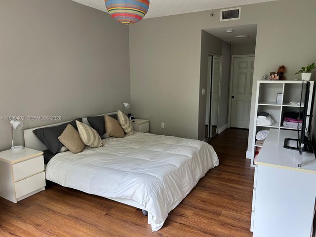 9755 NW 52nd St 216, Doral, FL 33178