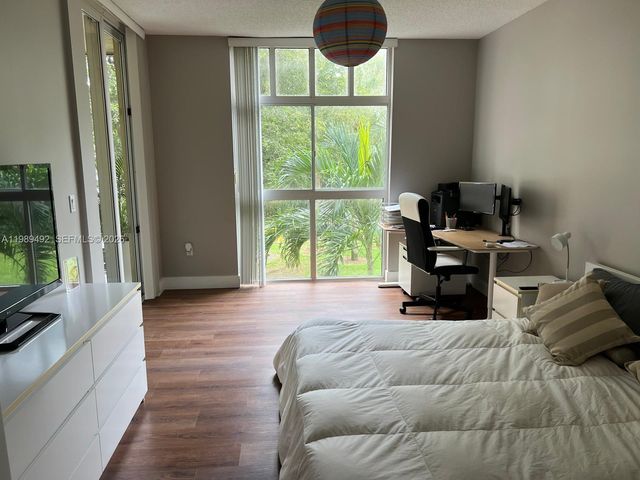 9755 NW 52nd St 216, Doral, FL 33178