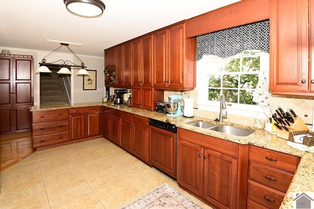 2560 Biggs Rd, Kevil, KY 42053