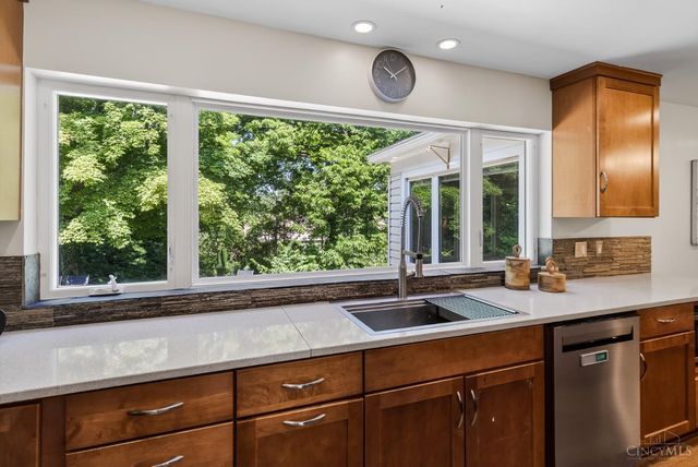 10519 Cinderella Drive, Montgomery, OH 45242