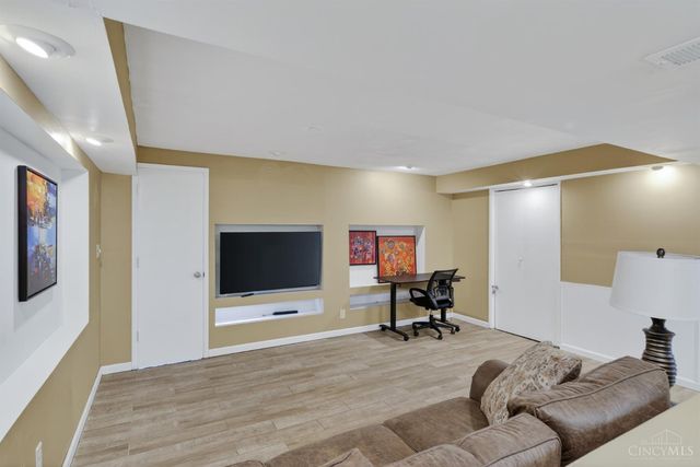 10519 Cinderella Drive, Montgomery, OH 45242