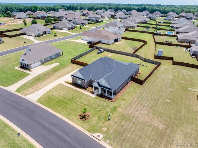 416 MIDLAND Drive, Wetumpka, AL 36093